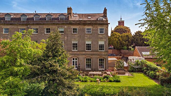 6 Bedroom End Of Terrace House For Sale In Claremont Bank, Shrewsbury, Shropshire, SY1