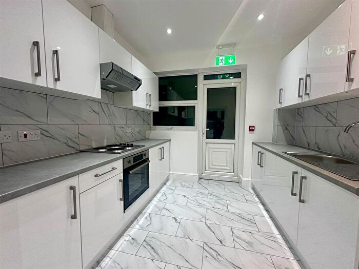 Studio To Rent In Colville Road, London, E11