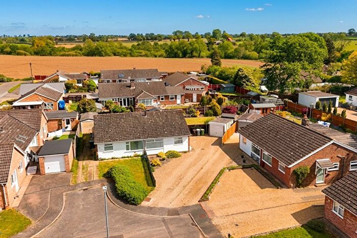 2 Bedroom Semi-Detached Bungalow For Sale In Brecklands Road, Brundall, Norwich, NR13