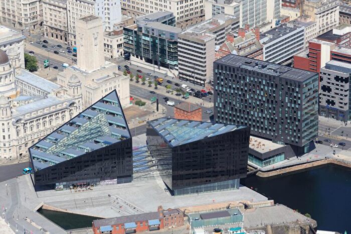 1 Bedroom Apartment To Rent In Mann Island, Liverpool, Merseyside, L3