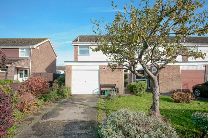 3 Bedroom End Of Terrace House To Rent In Broadmarsh Close, Grove, OX12