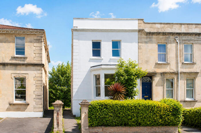 2 Bedroom Flat To Rent In Greenway Road, Redland, BS6