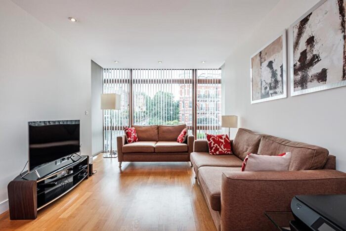 2 Bedroom Apartment To Rent In Lymington Road, West Hampstead, NW6