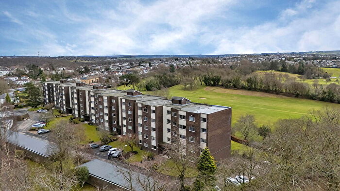 3 Bedroom Flat For Sale In Beechlands Avenue, Netherlee, G44