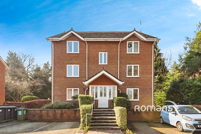 1 Bedroom Apartment For Sale In Thornfield Green, Blackwater, Camberley, GU17