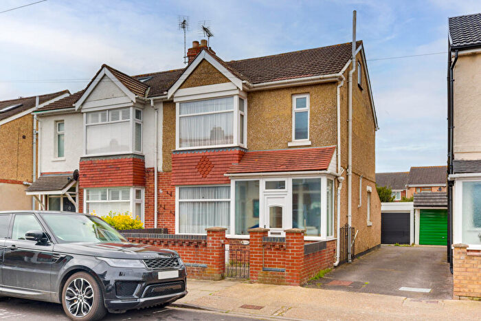 3 Bedroom Semi-Detached House For Sale In Shirley Avenue, Southsea, PO4