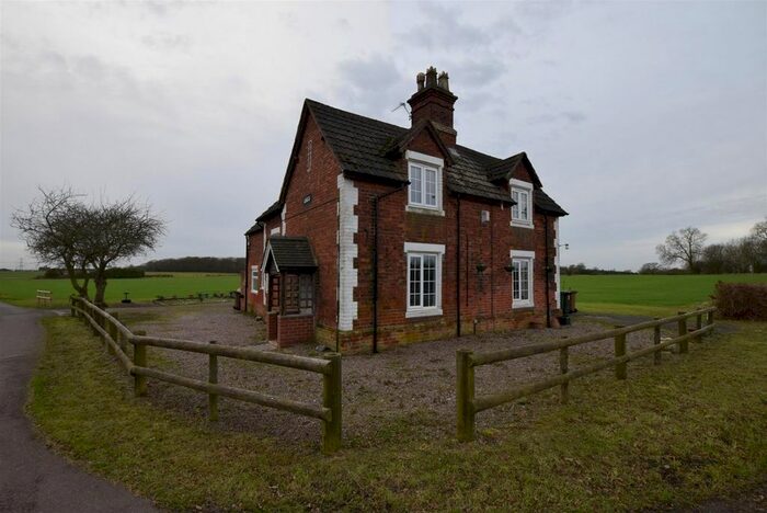 3 Bedroom Semi-Detached House To Rent In Catton, Swadlincote, Derbyshire, DE12