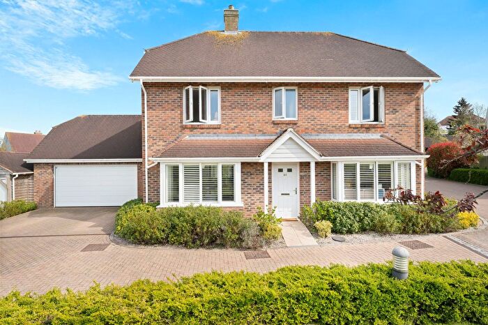 4 Bedroom Detached House For Sale In Peacocke Way, Rye, TN31