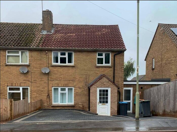 3 Bedroom Semi-Detached House To Rent In Chipping Norton, Oxfordshire, OX7