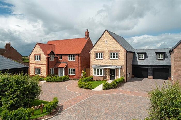 4 Bedroom Detached House For Sale In Long Crendon, Buckinghamhsire, HP18