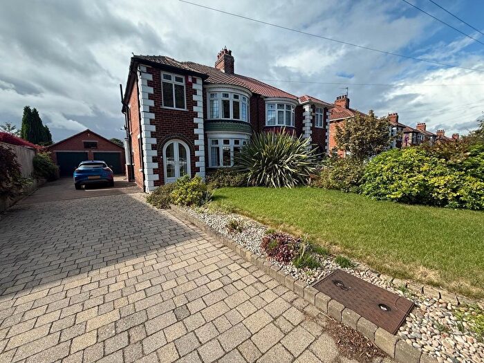 3 Bedroom Semi-Detached House For Sale In Acklam Road, Middlesbrough, TS5