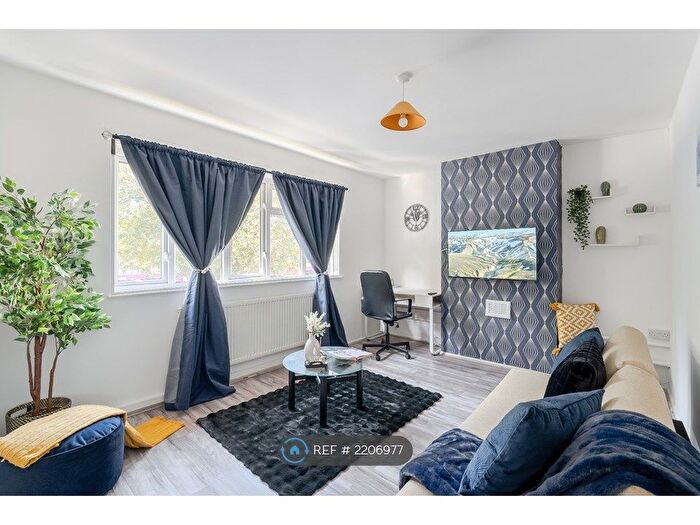 1 Bedroom Flat To Rent In Westbury Road, Barking, IG11