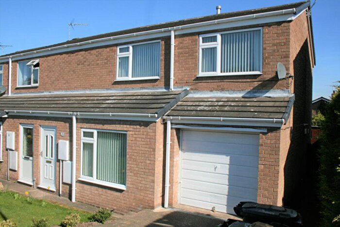 4 Bedroom Semi-Detached House To Rent In Scholey Avenue, Worksop, Woodsetts, S81