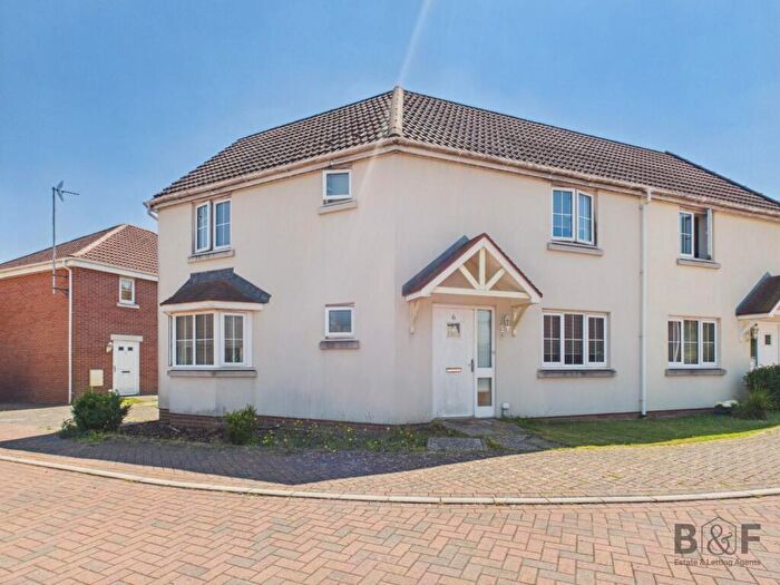 3 Bedroom Semi-Detached House For Sale In Hazelwood Close, Staple Hill, Bristol, BS16