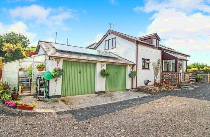 2 Bedroom Detached House For Sale In St Giles On The Heath, Launceston, PL15