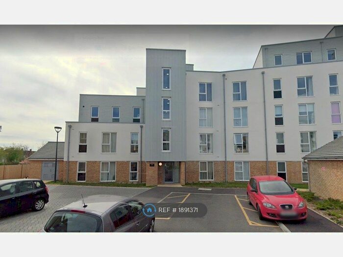 1 Bedroom Flat To Rent In Thaden Apartments, Addlestone, KT15
