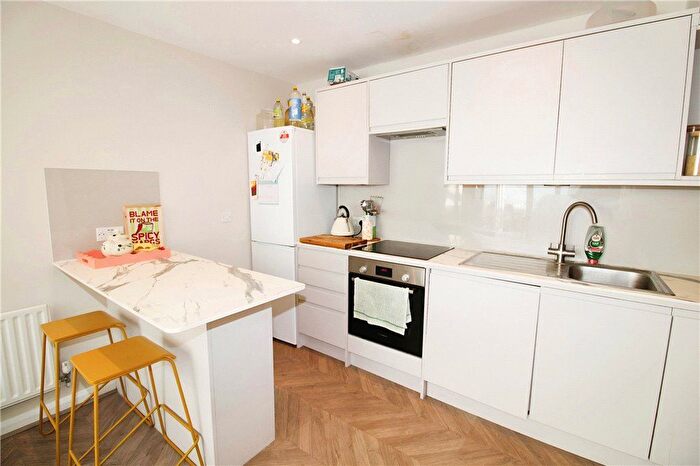 1 Bedroom Semi-Detached House To Rent In Bassingham Road, London, SW18