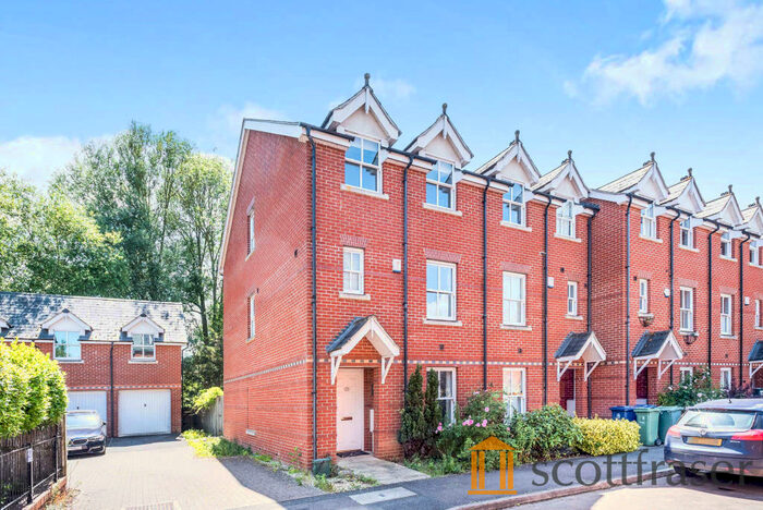 4 Bedroom Semi-Detached House To Rent In Lamarsh Road, OX2