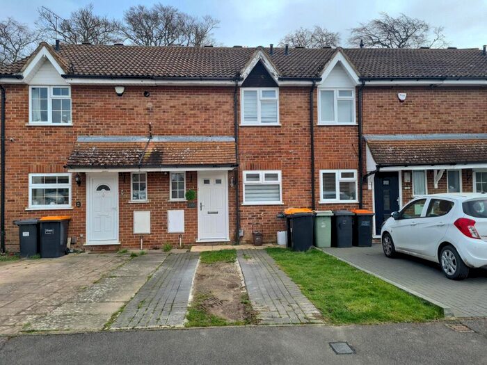 3 Bedroom Terraced House To Rent In Cemetery Road, Houghton Regis, LU5