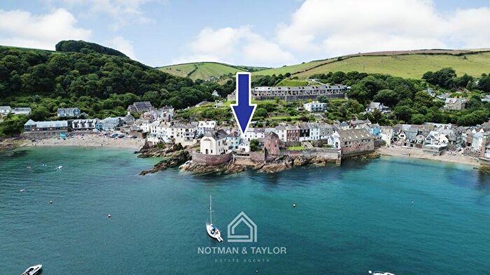 3 Bedroom Cottage For Sale In Garrett Street, Cawsand, PL10
