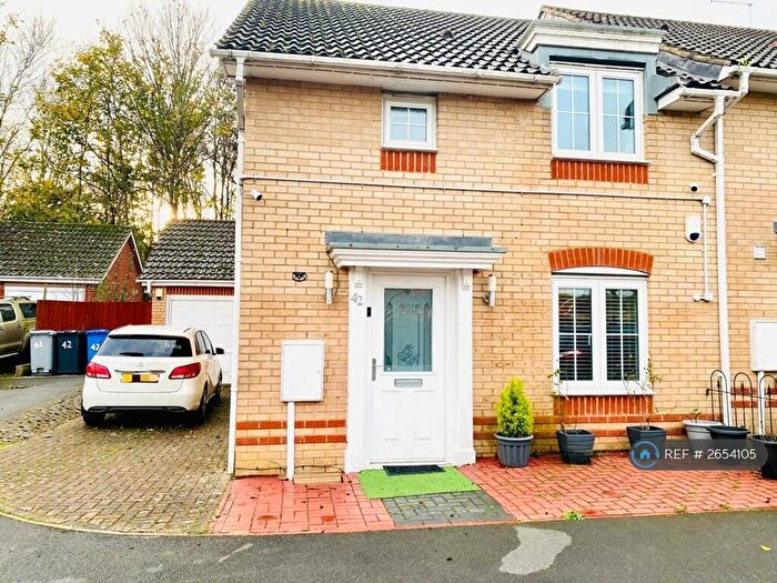3 Bedroom End Of Terrace House To Rent In Abbots Way, Kettering, NN15