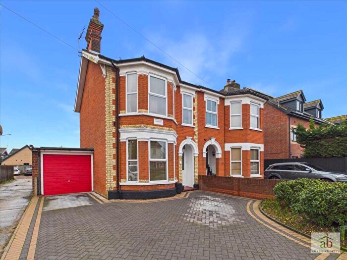 3 Bedroom Semi Detached House For Sale In Cauldwell Hall Road, East Ipswich, IP4