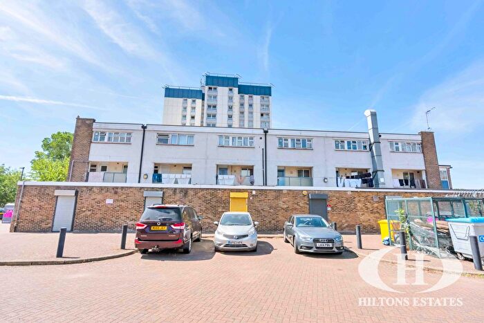 3 Bedroom Flat For Sale In Convent Way, Southall, UB2