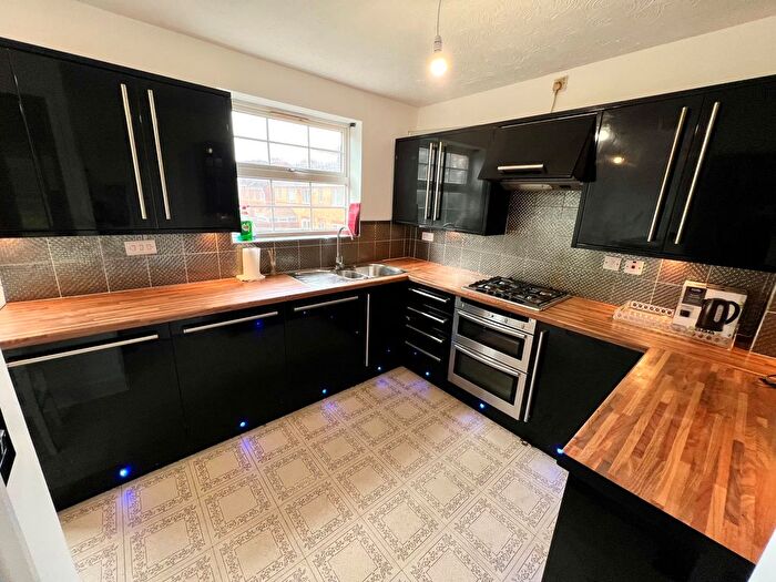 5 Bedroom Semi-detached House To Rent In Furlong Road, Coventry, CV1