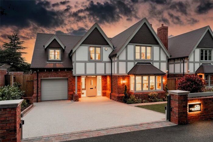 4 Bedroom Detached House For Sale In Shutt Lane, Earlswood, Solihull, West Midlands, B94