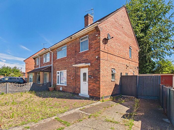 3 Bedroom Semi-Detached House For Sale In Southfield Road, Nottingham, NG8