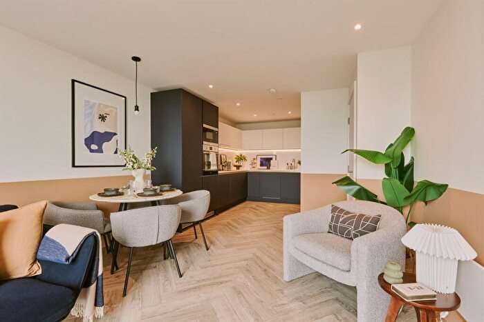 1 Bedroom Apartment To Rent In Cortland, Bankside Blvd, M3