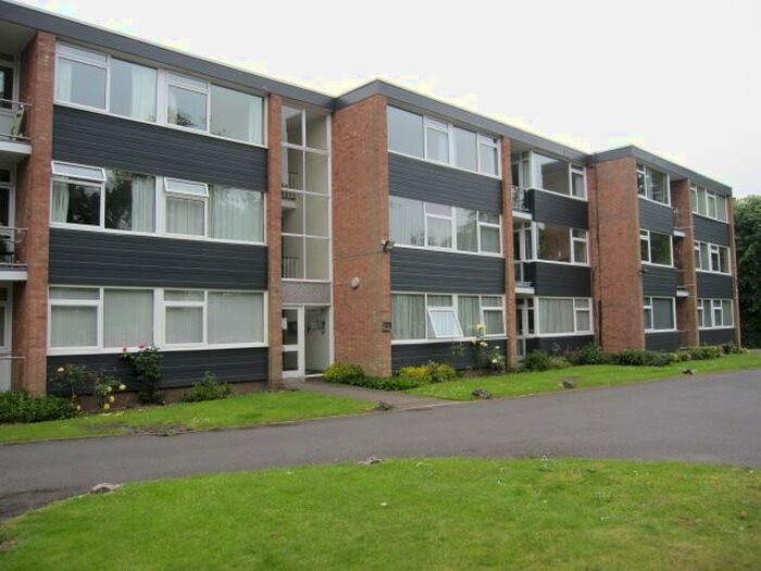 2 Bedroom Flat To Rent In Hampton Lane, Solihull, B91