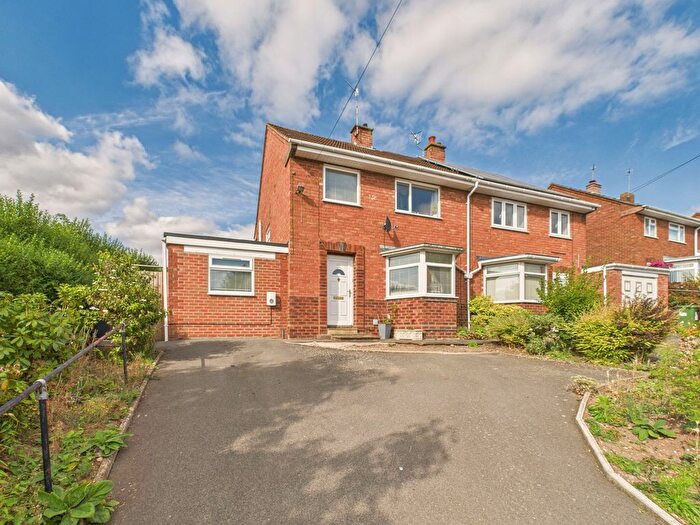 3 Bedroom Semi-Detached House For Sale In Barley Mow Lane, Catshill, B61
