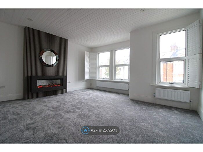 2 Bedroom Maisonette To Rent In Leathwaite Road, London, SW11