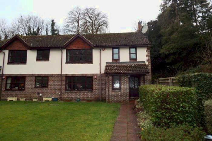 2 Bedroom Flat To Rent In Penfold Gardens, Swindon SN1