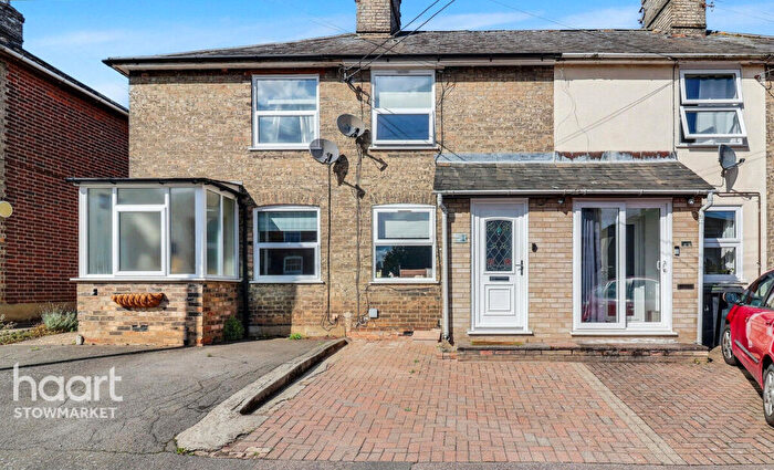 3 Bedroom Terraced House For Sale In Bridge Street, Stowmarket, IP14