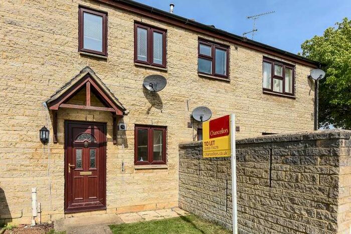 2 Bedroom Terraced House To Rent In Witney, Oxfordshire, OX28