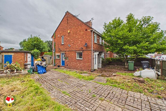 3 Bedroom Semi Detached House For Sale In St. Lawrence Road, Barnwood, Gloucester, GL4