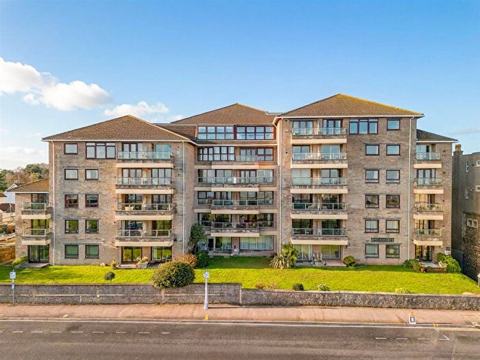 2 Bedroom Flat For Sale In Beach Road, Weston-Super-Mare, BS23