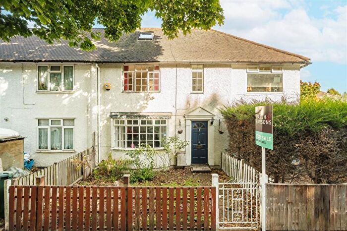 2 Bedroom Terraced House For Sale In Verdun Road, London, SW13