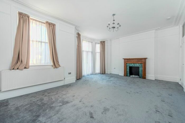 5 Bedroom Flat To Rent In Old Marylebone Road, London NW1