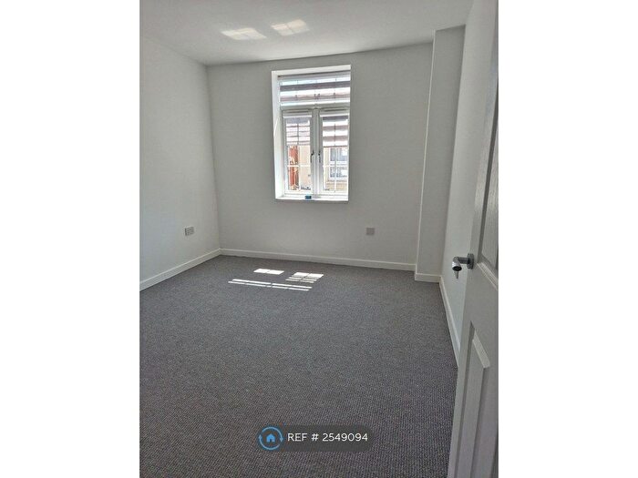 1 Bedroom Flat To Rent In Abbott House, Northampton, NN1