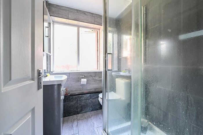 4 Bedroom Detached House For Sale In Primrose Hill, Kings Langley, WD4