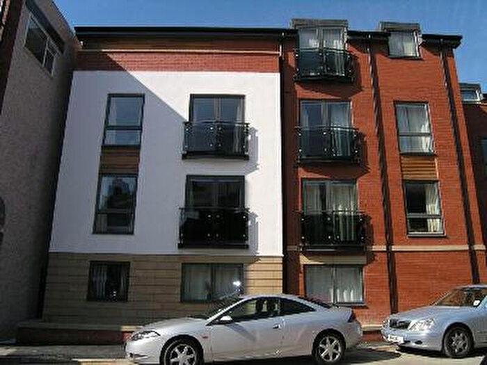 2 Bedroom Flat To Rent In Cross Granby Terrace, Leeds, LS6