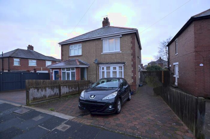 2 Bedroom Semi-Detached House To Rent In Kinnaird Avenue, Denton Burn, Newcastle Upon Tyne, NE15