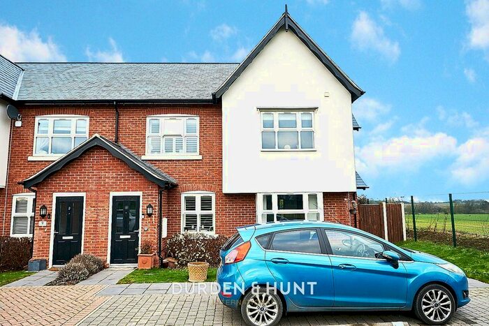 3 Bedroom Terraced House For Sale In Hazelwood Park, Hastingwood, CM17