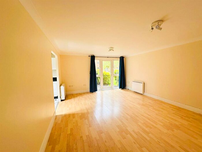 2 Bedroom Apartment To Rent In Crane Mead, SG12