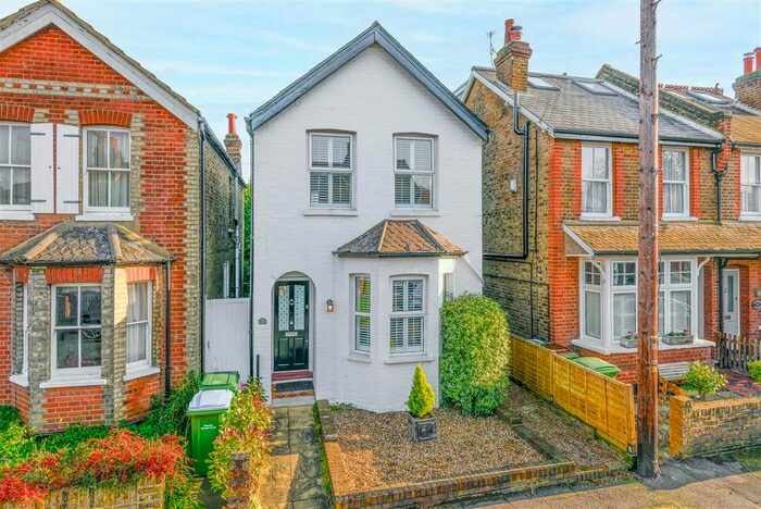 2 Bedroom Detached House To Rent In Weston Road, Thames Ditton, KT7