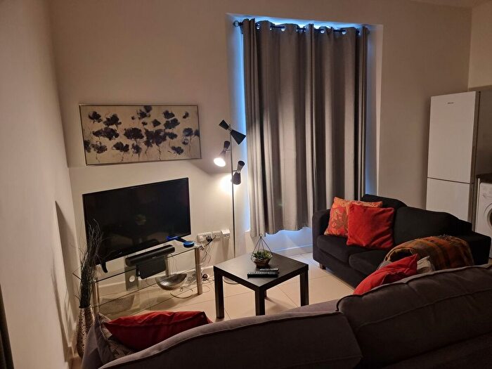 2 Bedroom Flat To Rent In Reading, RG1