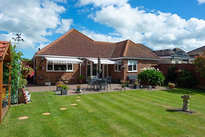 2 Bedroom Detached Bungalow For Sale In Ashford Road, Kingsnorth, TN23